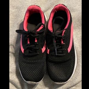 Girls Black And Pink Sneakers Size 6